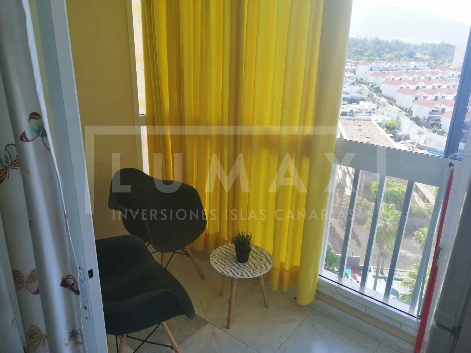 1 makuuhuone Huoneisto myytävänä paikassa Playa de las Americas mukana uima-altaan 
autotalli - 270 000 € (Ref: 9911586)