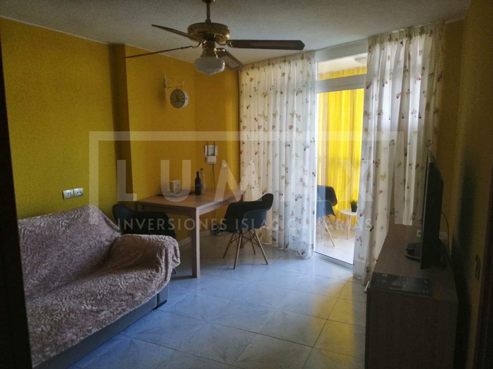 1 makuuhuone Huoneisto myytävänä paikassa Playa de las Americas mukana uima-altaan 
autotalli - 270 000 € (Ref: 9911586)