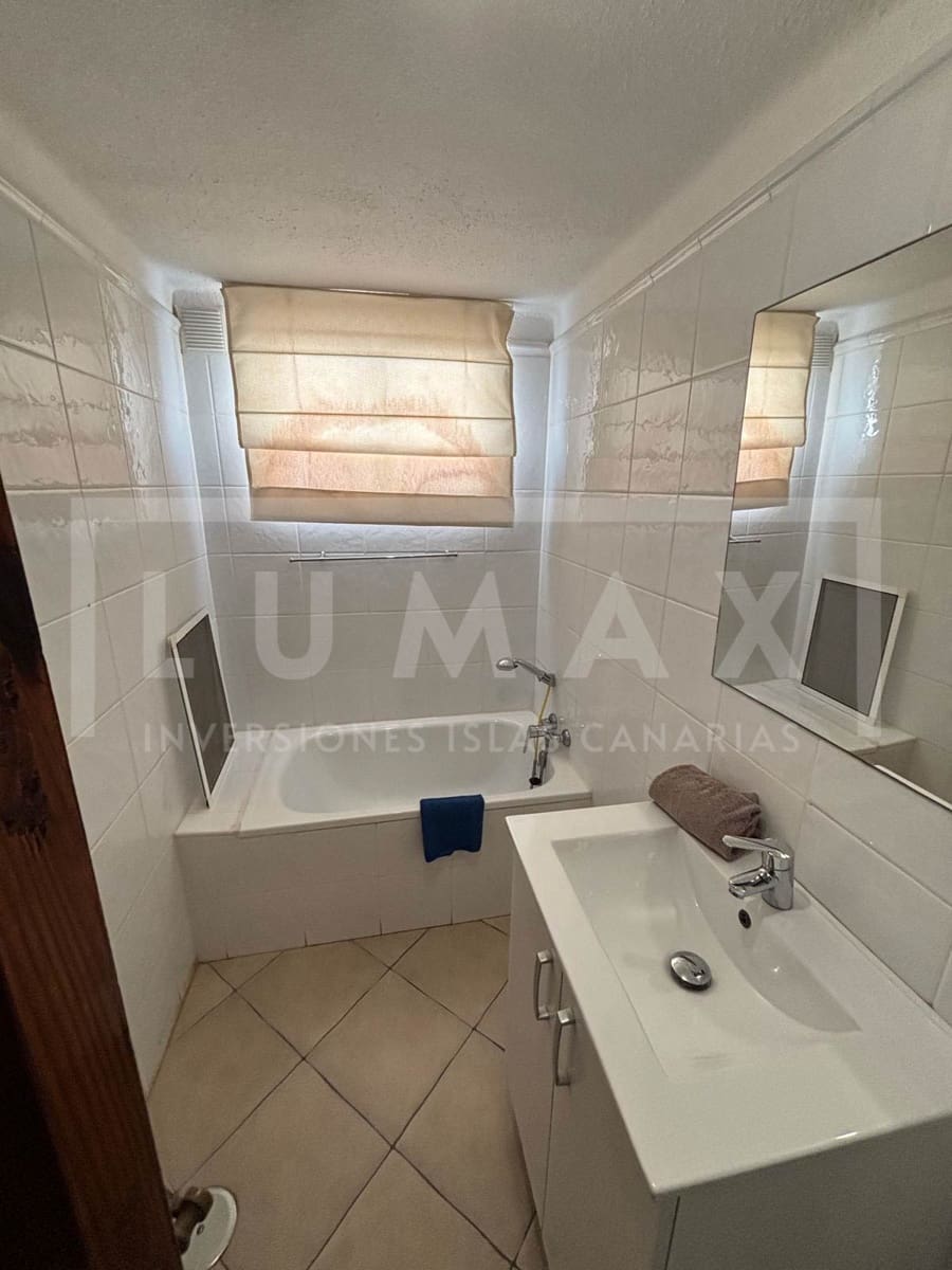 2 sovrum Bungalow till salu i Playa de las Americas med pool - 795 000 € (Ref: 9918855)