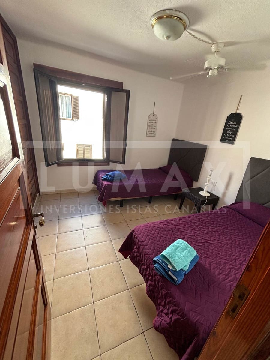 2 sovrum Bungalow till salu i Playa de las Americas med pool - 795 000 € (Ref: 9918855)