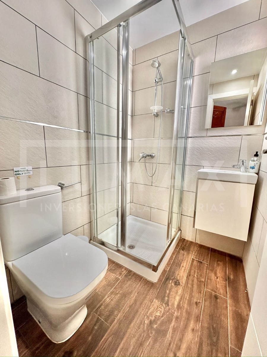 2 sovrum Bungalow till salu i Playa de las Americas med pool - 795 000 € (Ref: 9918855)