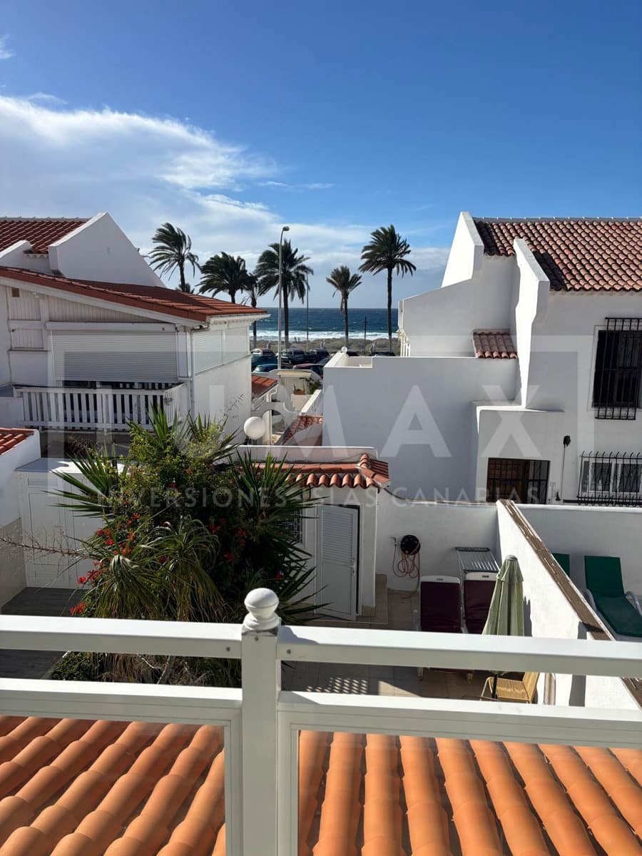 2 sovrum Bungalow till salu i Playa de las Americas med pool - 795 000 € (Ref: 9918855)