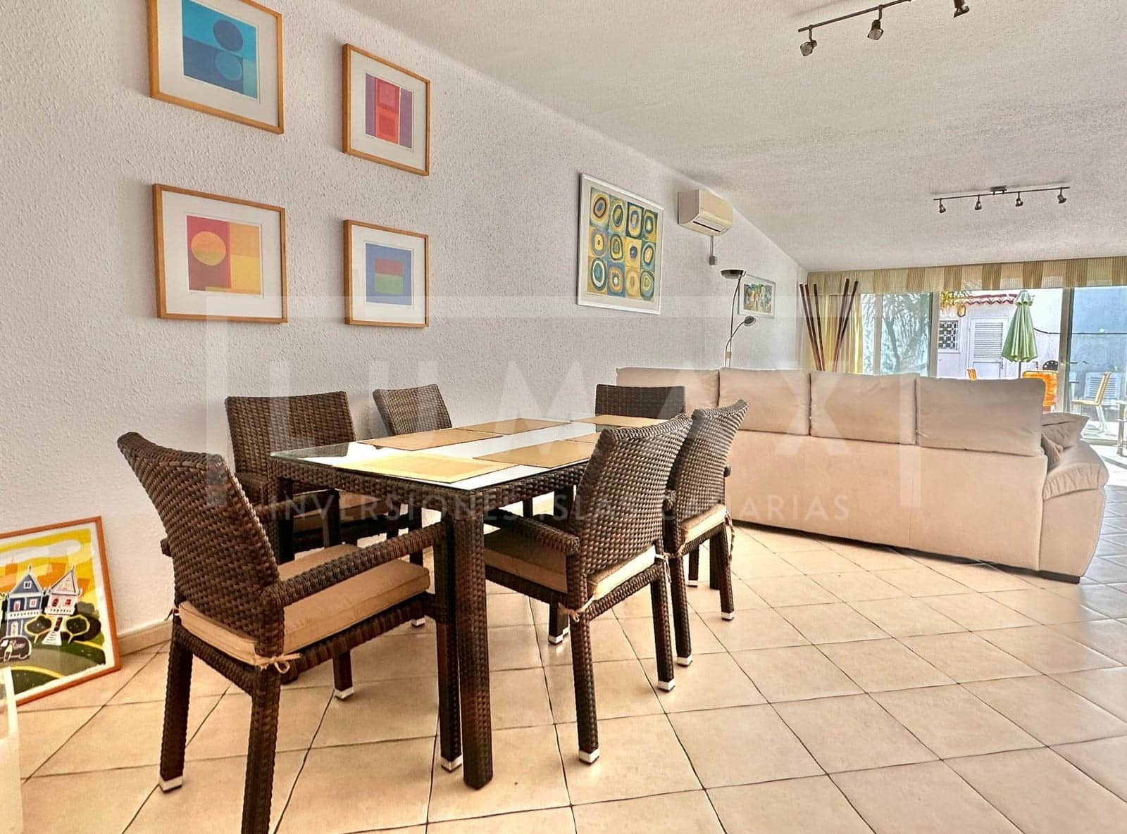 2 sovrum Bungalow till salu i Playa de las Americas med pool - 795 000 € (Ref: 9918855)