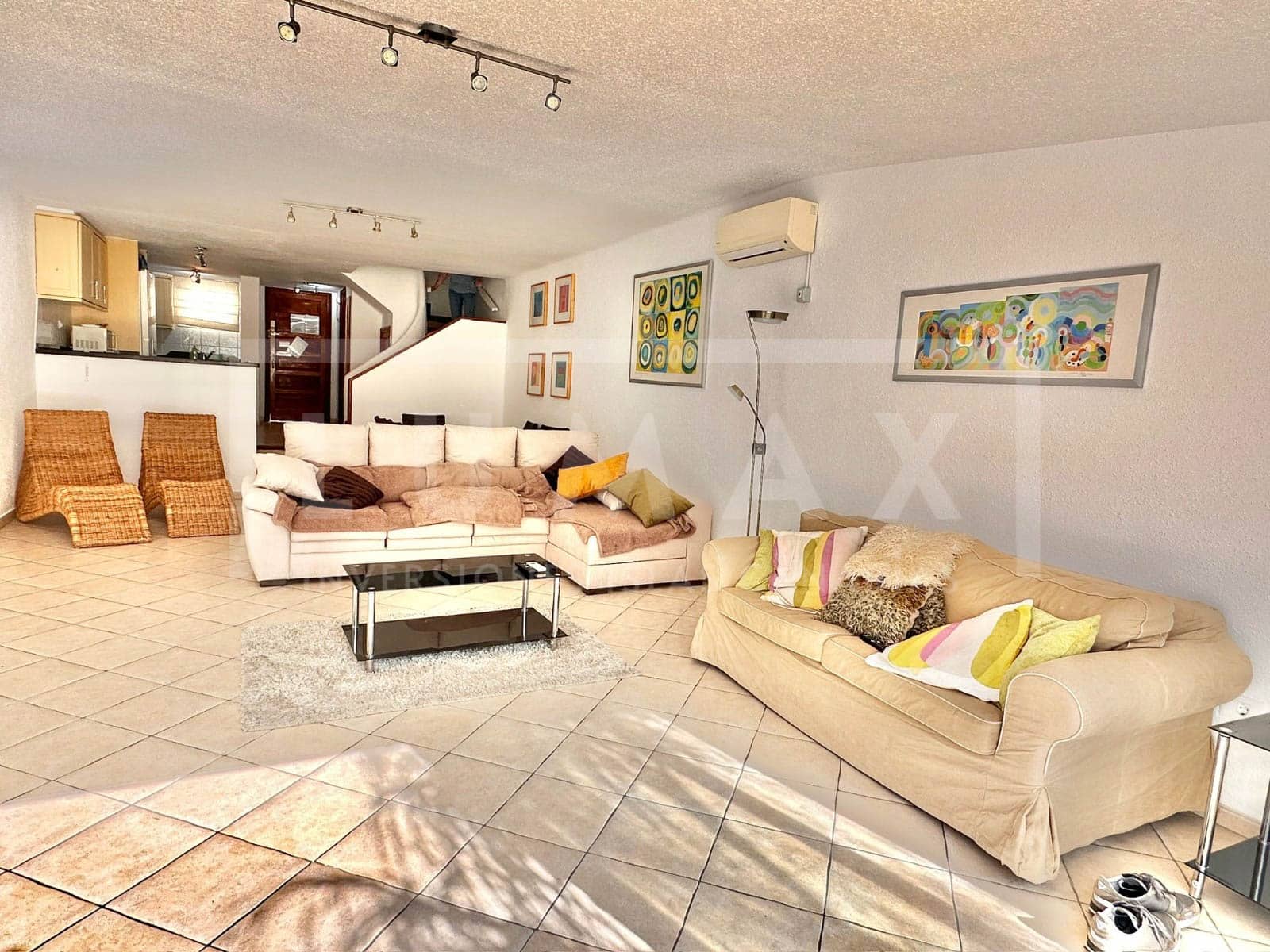 2 sovrum Bungalow till salu i Playa de las Americas med pool - 795 000 € (Ref: 9918855)