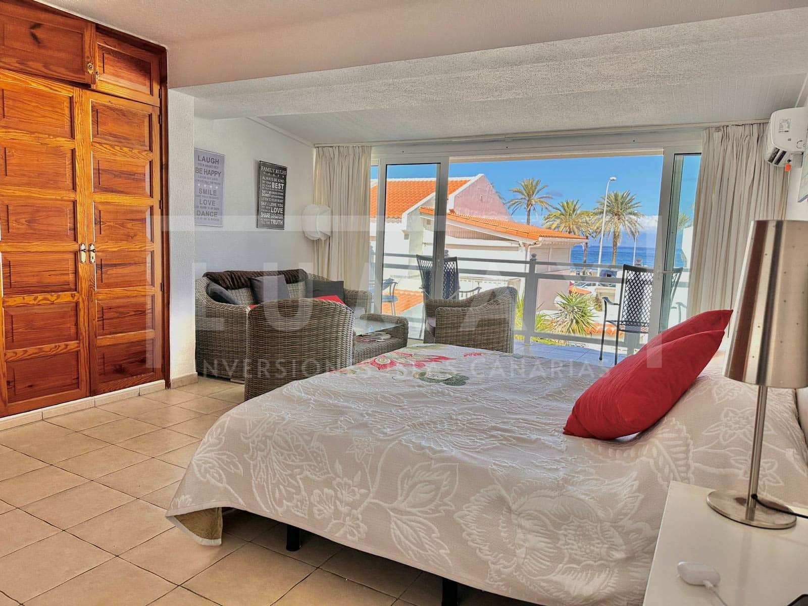 2 sovrum Bungalow till salu i Playa de las Americas med pool - 795 000 € (Ref: 9918855)