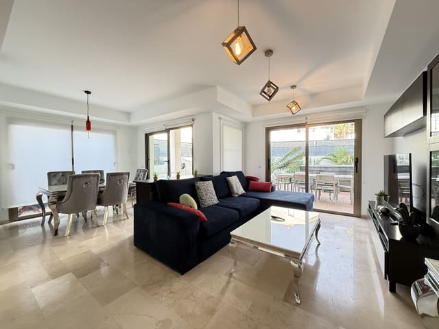 3 sypialnia Dom na sprzedaż w Chayofa, Arona z basenem garażem - 680 000 € (Ref: 9937089)