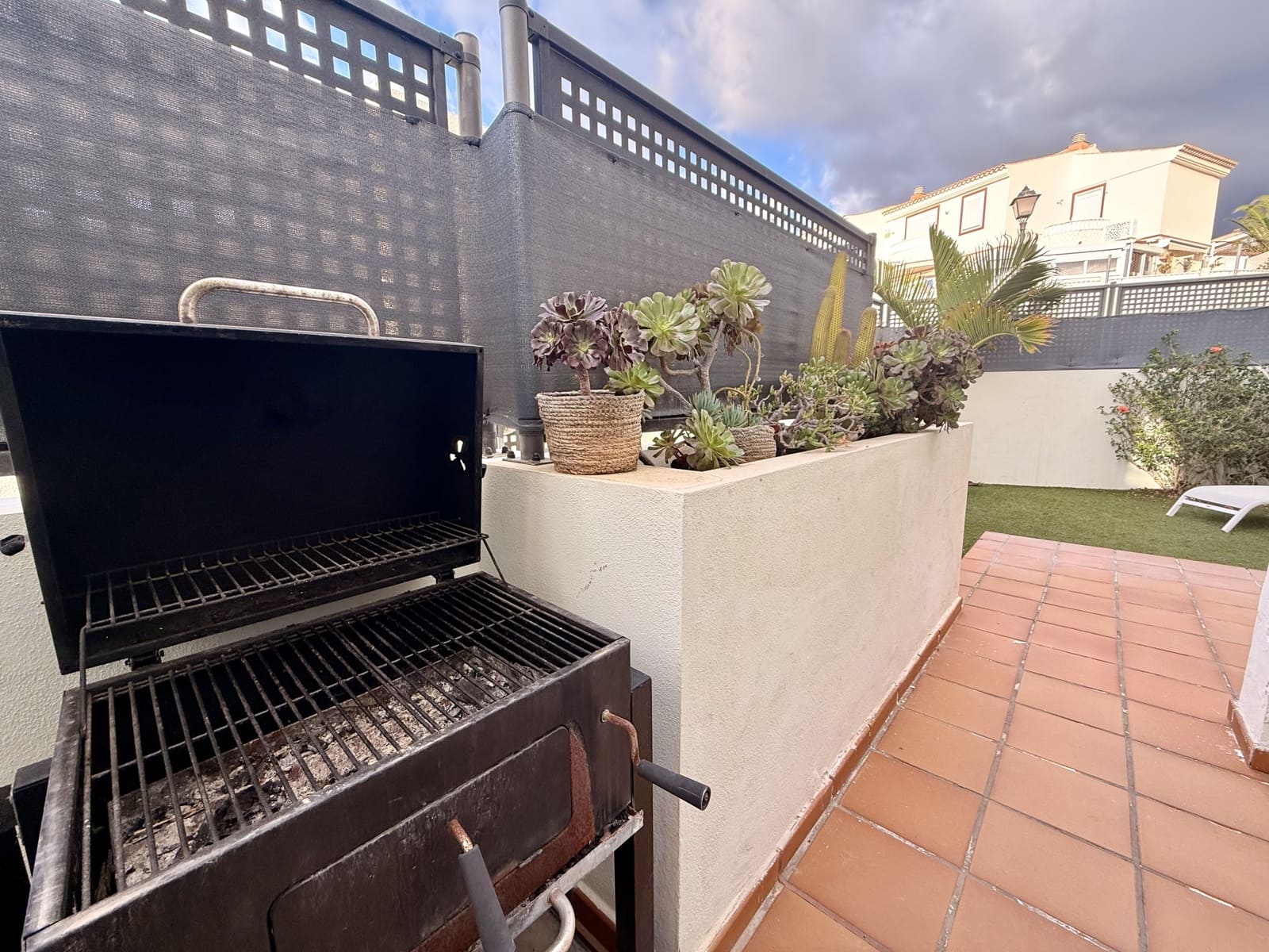 3 soveværelse Byhus til salg i Chayofa med swimmingpool garage - € 680.000 (Ref: 9937089)