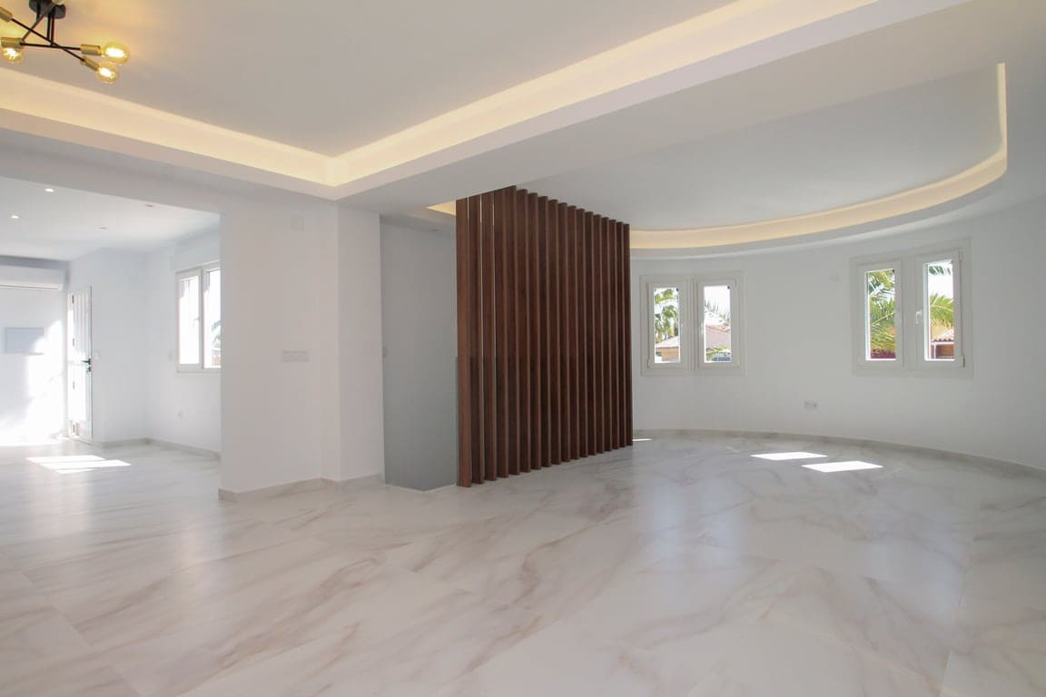 6 camera da letto Villa in vendita in Torrevieja con piscina garage - 665.000 € (Rif: 10077263)