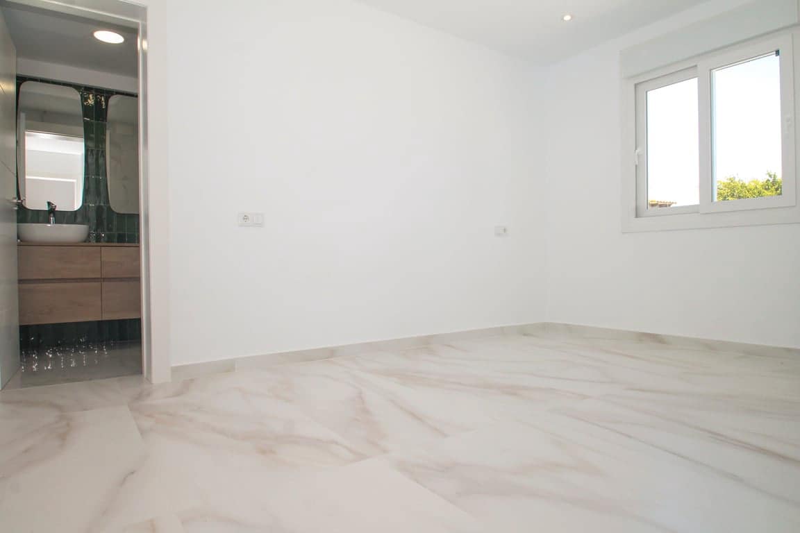 6 camera da letto Villa in vendita in Torrevieja con piscina garage - 665.000 € (Rif: 10077263)