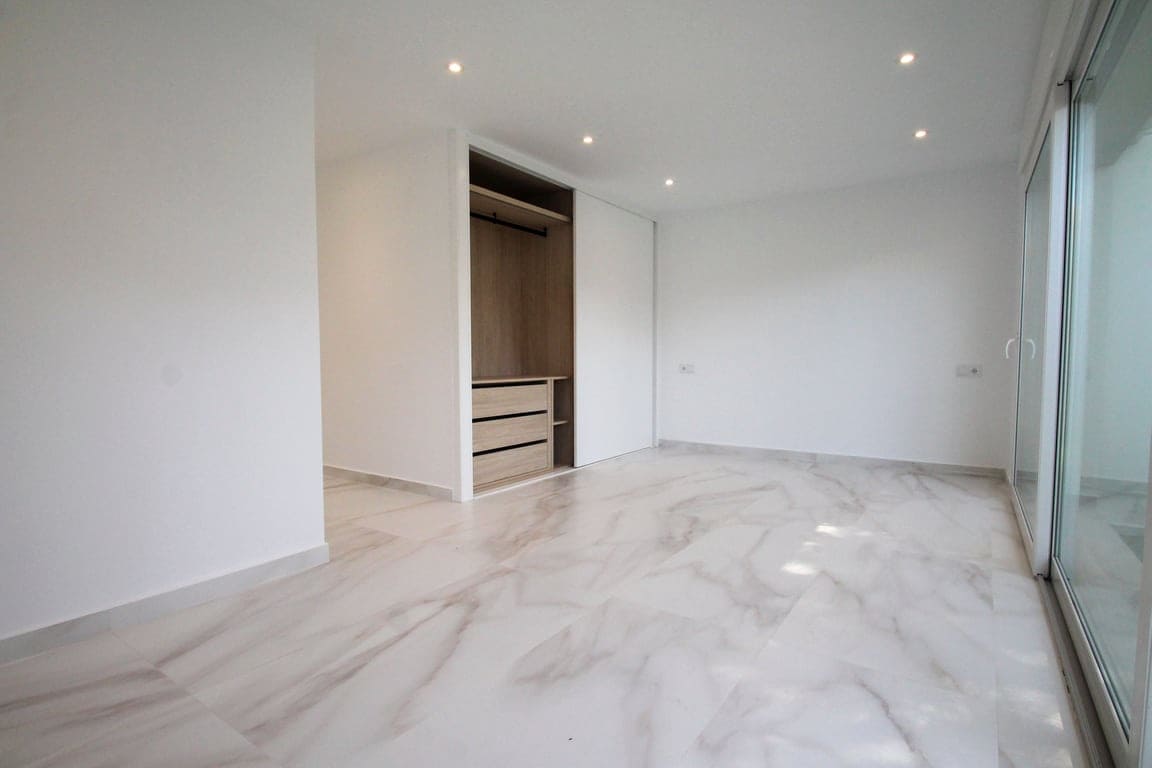 6 camera da letto Villa in vendita in Torrevieja con piscina garage - 665.000 € (Rif: 10077263)