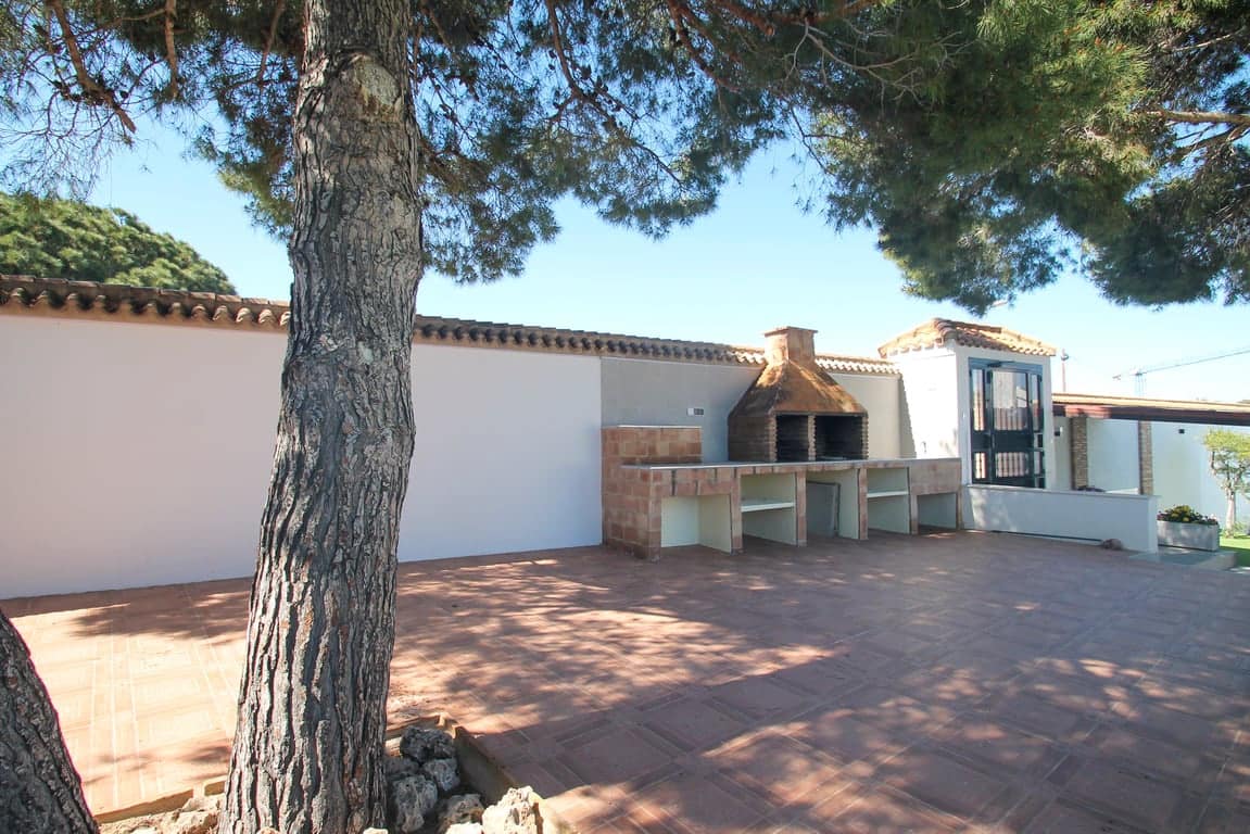6 camera da letto Villa in vendita in Torrevieja con piscina garage - 665.000 € (Rif: 10077263)