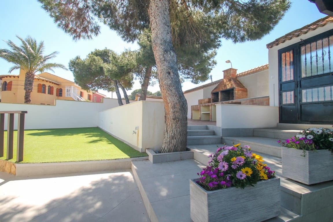 6 camera da letto Villa in vendita in Torrevieja con piscina garage - 665.000 € (Rif: 10077263)