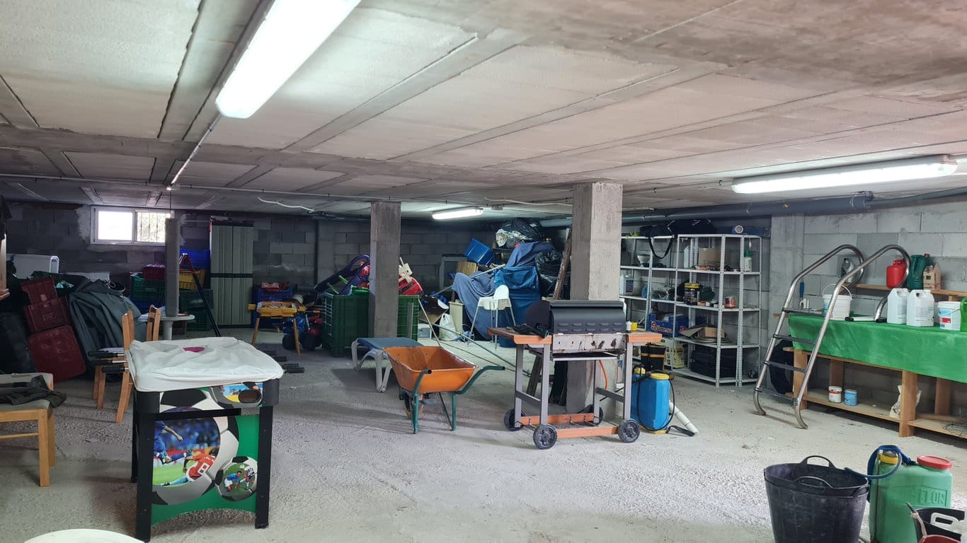 3 makuuhuone Maalaistalo myytävänä paikassa Blanca mukana uima-altaan 
autotalli - 375 000 € (Ref: 10082012)