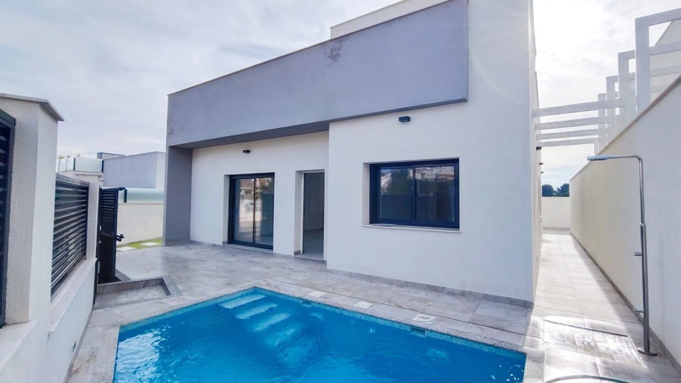 3 quarto Moradia para venda em Pilar de la Horadada com piscina garagem - 422 500 € (Ref: 9645810)