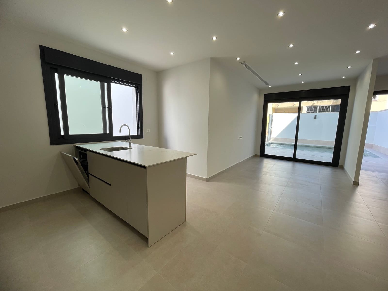 3 quarto Moradia para venda em Almoradi com piscina garagem - 359 900 € (Ref: 9746744)