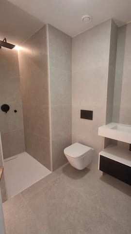 2 chambre Appartement à vendre à Guardamar del Segura avec piscine garage - 245 000 € (Ref: 9778638)