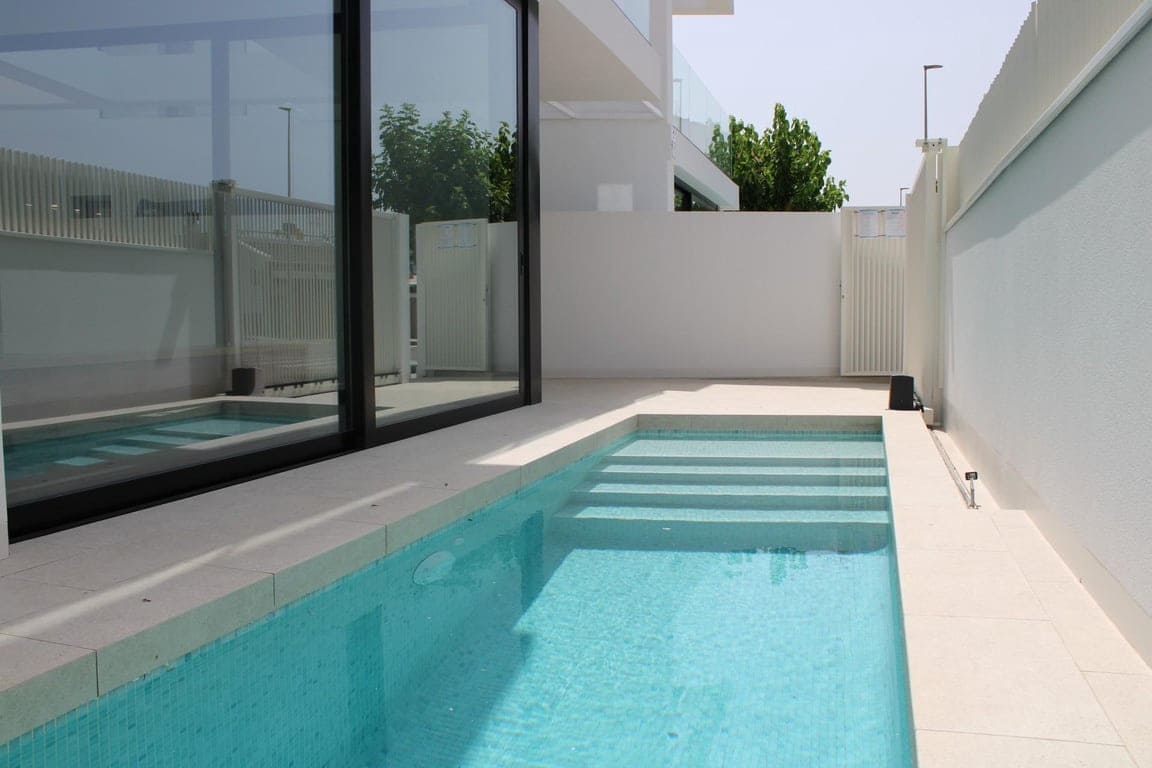 3 bedroom Villa for sale in Torre de la Horadada with pool - € 589,000 (Ref: 9850583)