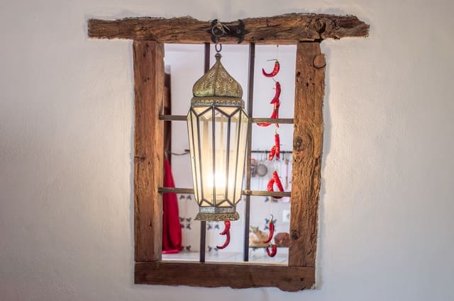 5 soveværelse Finca/Landehus til salg i Los Guajares med swimmingpool garage - € 349.000 (Ref: 9362930)