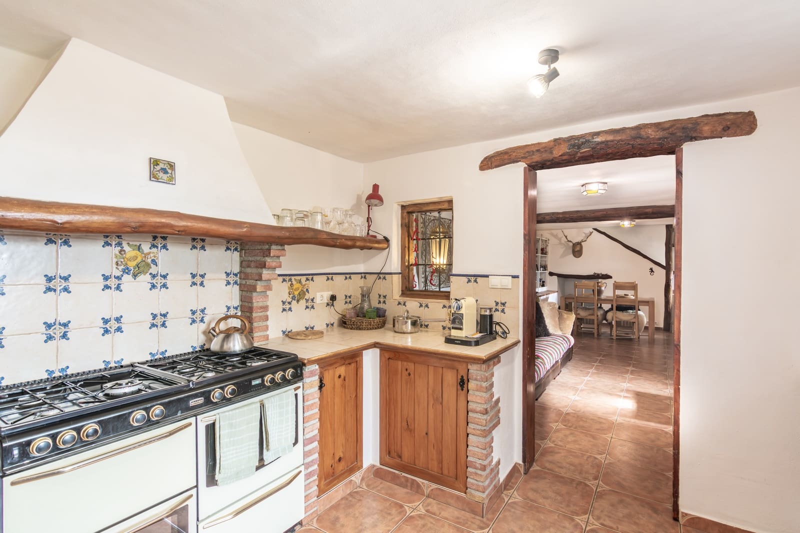 5 soveværelse Finca/Landehus til salg i Los Guajares med swimmingpool garage - € 349.000 (Ref: 9362930)