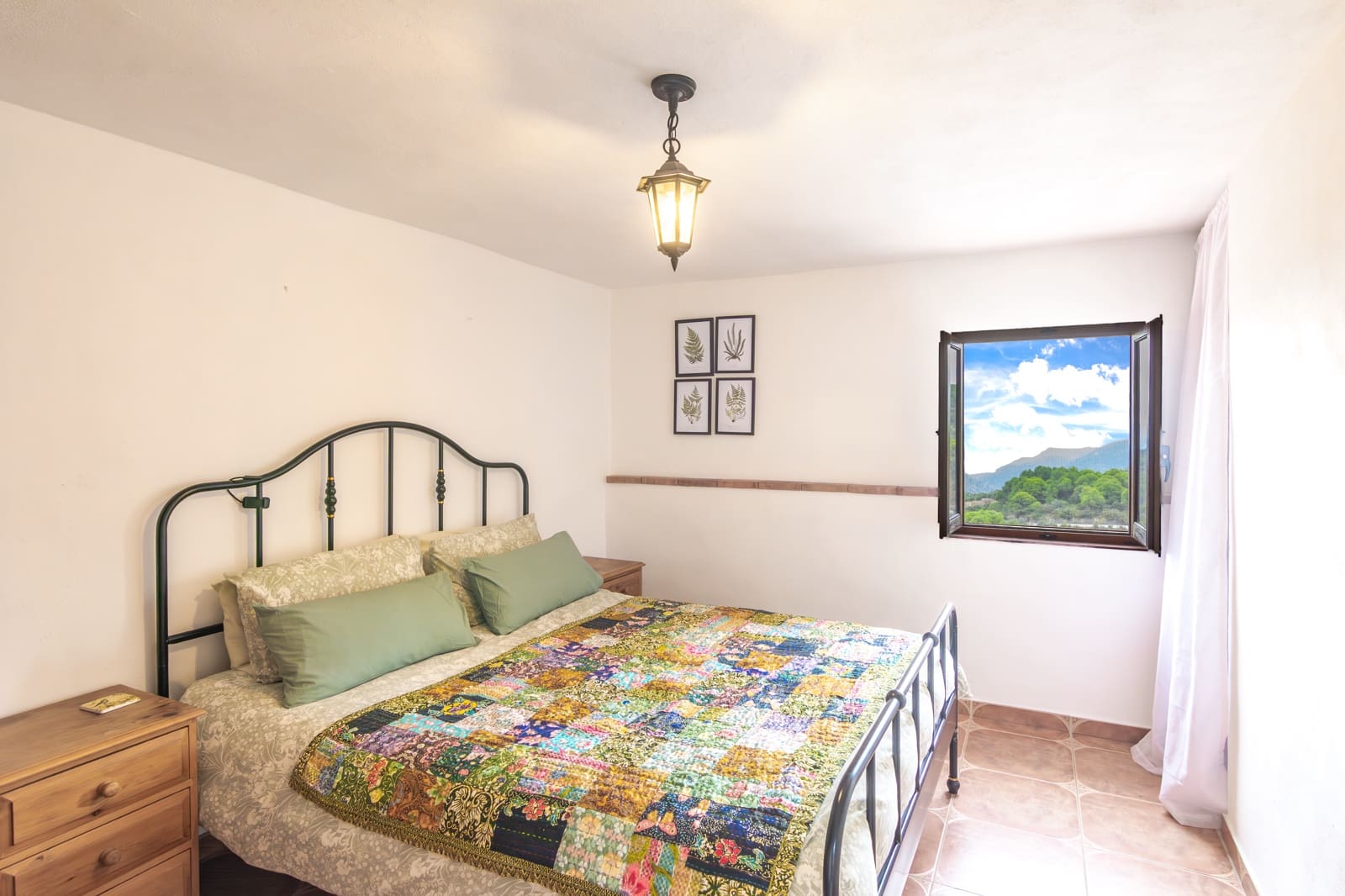 5 soveværelse Finca/Landehus til salg i Los Guajares med swimmingpool garage - € 349.000 (Ref: 9362930)