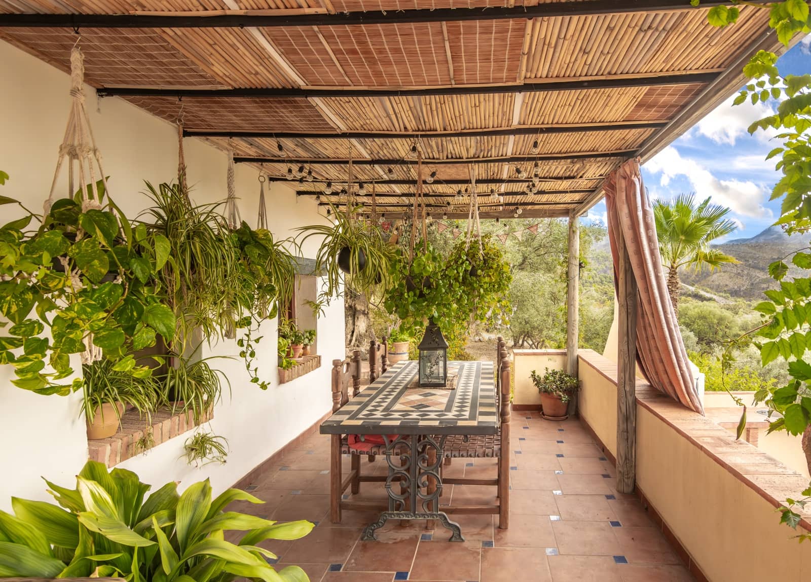 5 soveværelse Finca/Landehus til salg i Los Guajares med swimmingpool garage - € 349.000 (Ref: 9362930)