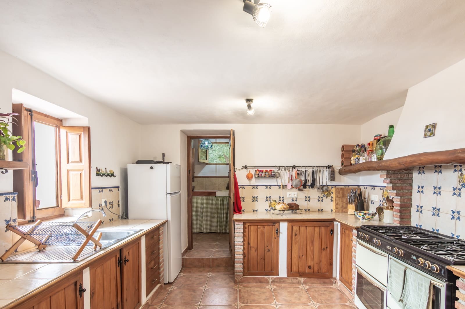 5 soveværelse Finca/Landehus til salg i Los Guajares med swimmingpool garage - € 349.000 (Ref: 9362930)