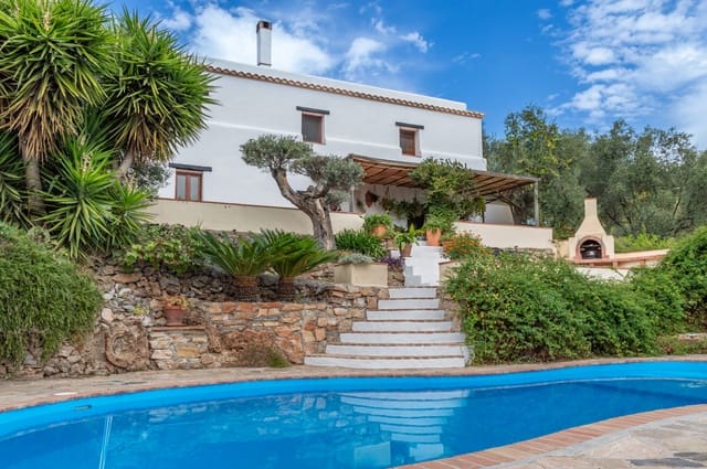 5 soveværelse Finca/Landehus til salg i Los Guajares med swimmingpool garage - € 349.000 (Ref: 9362930)