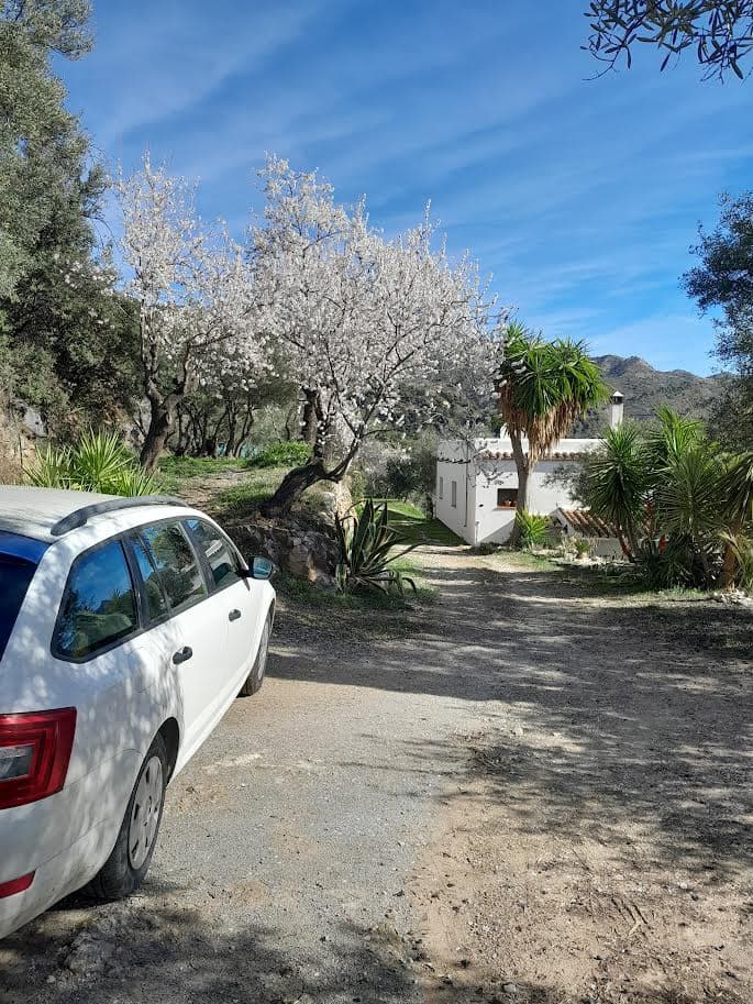 5 bedroom Finca/Country House for sale in Los Guajares with pool garage - € 349,000 (Ref: 9362930)