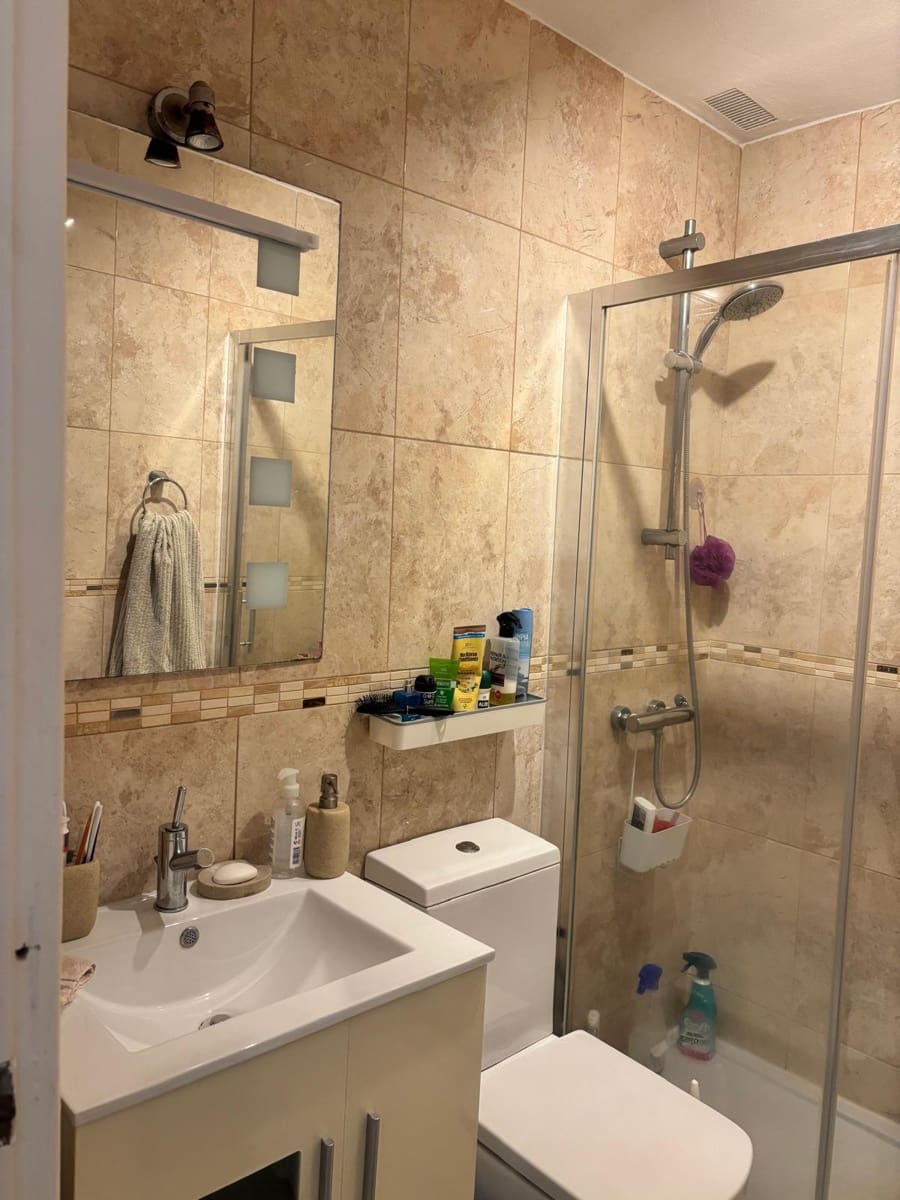 Adosado de 3 habitaciones en Torrevieja en venta con piscina - 150.000 € (Ref: 9410141)