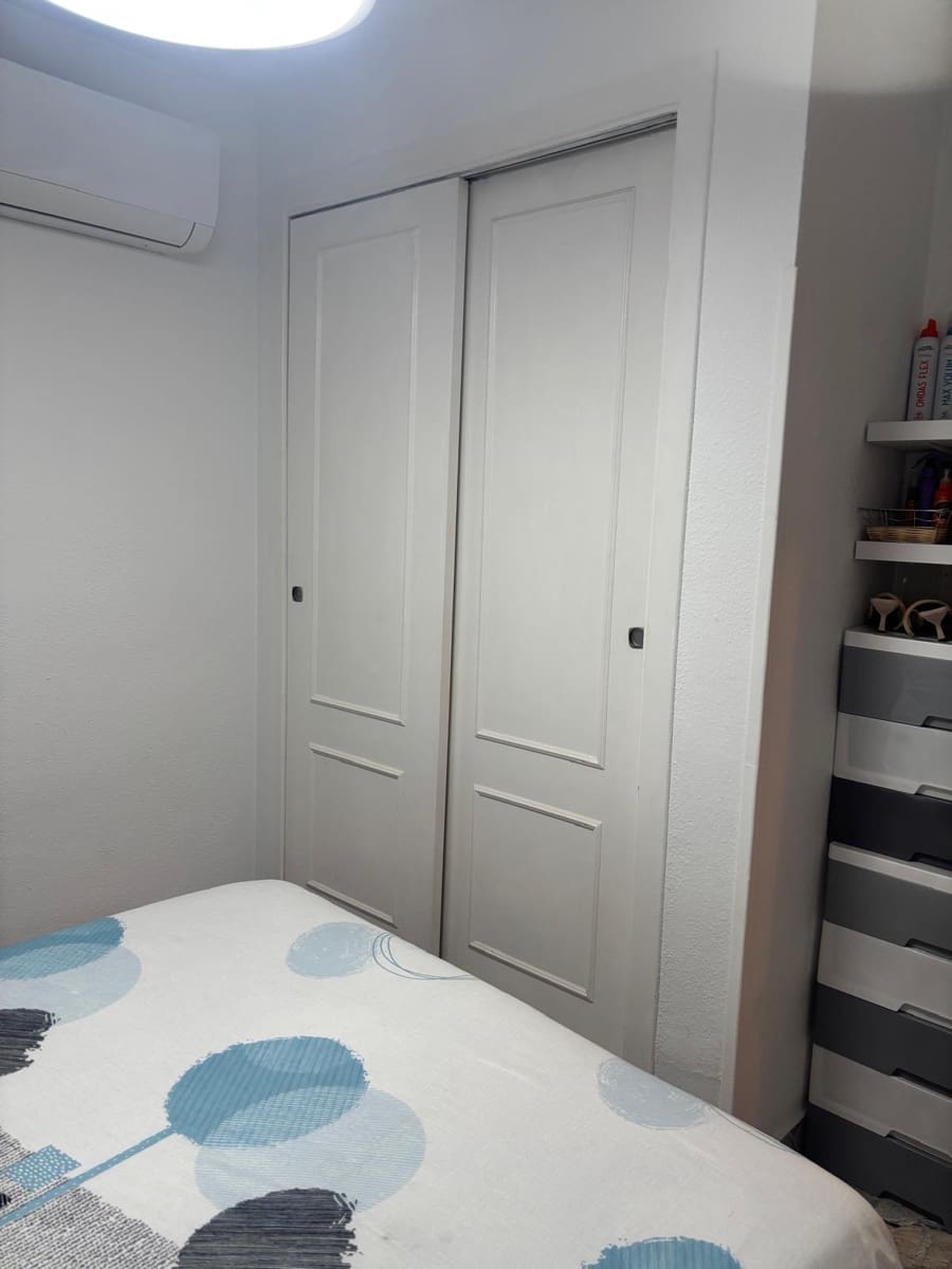 Adosado de 3 habitaciones en Torrevieja en venta con piscina - 150.000 € (Ref: 9410141)