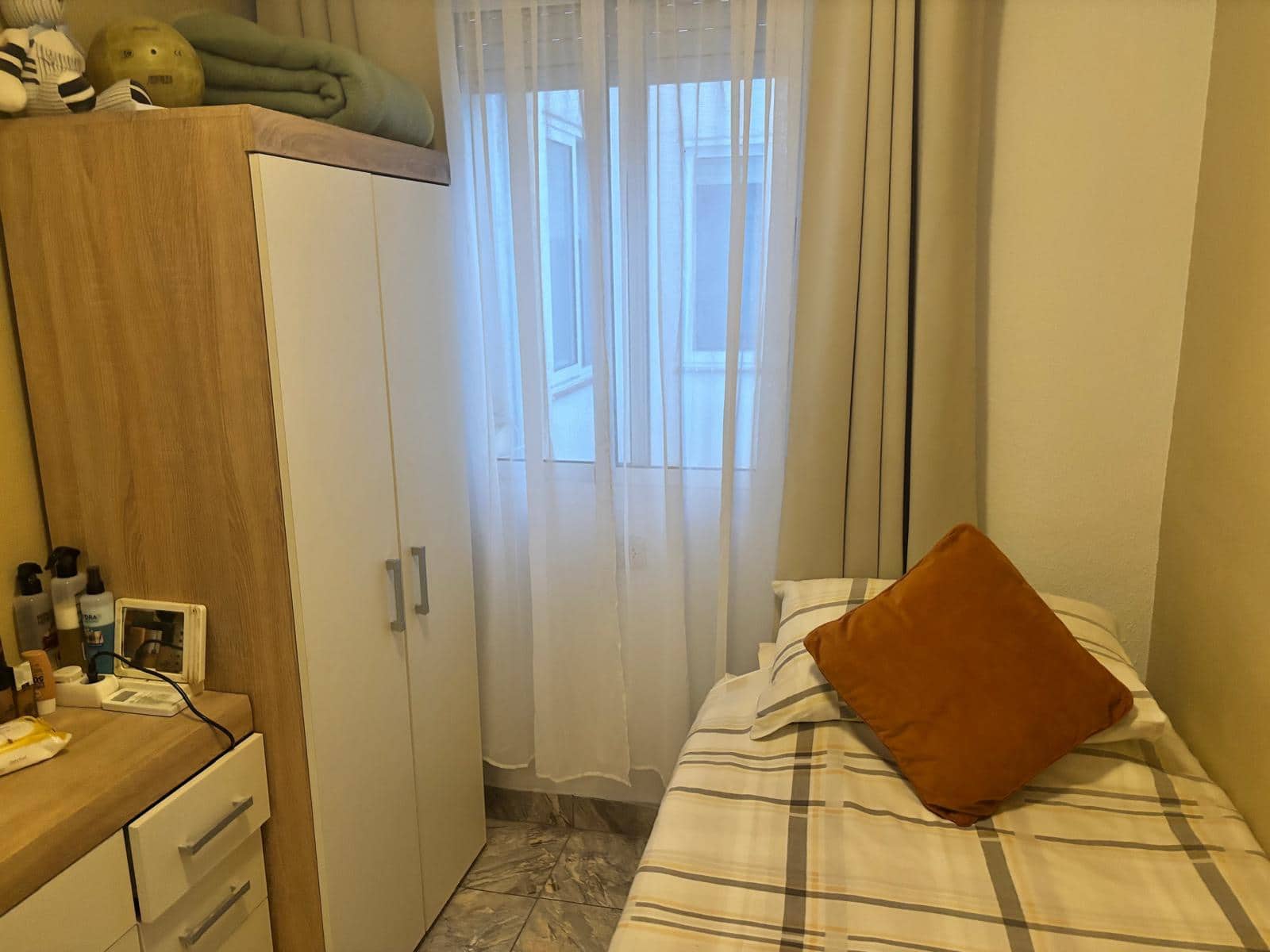 Adosado de 3 habitaciones en Torrevieja en venta con piscina - 150.000 € (Ref: 9410141)