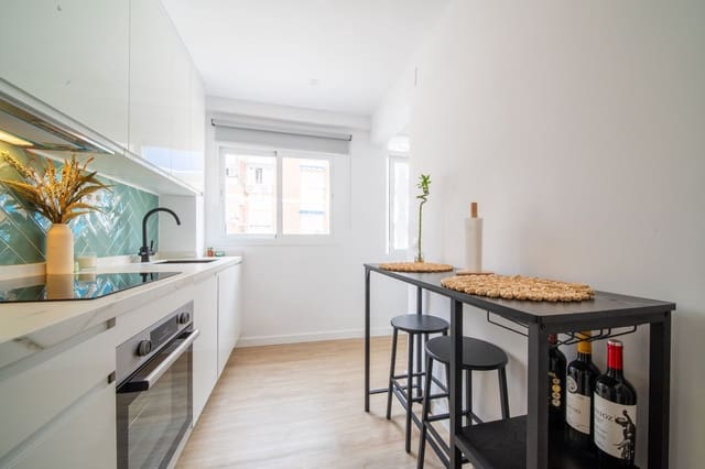 Piso de 2 habitaciones en Rincón de la Victoria en venta - 345.000 € (Ref: 10094944)