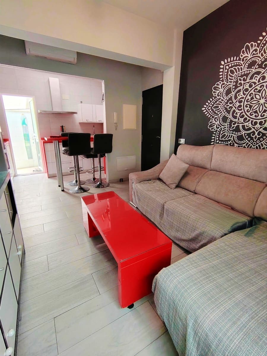 3 soveværelse Lejlighed til salg i Malaga by - € 255.000 (Ref: 10094945)