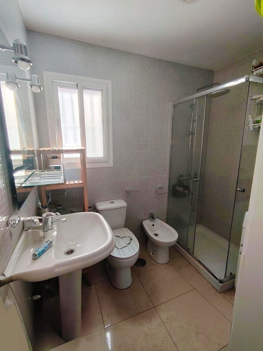 3 soveværelse Lejlighed til salg i Malaga by - € 255.000 (Ref: 10094945)