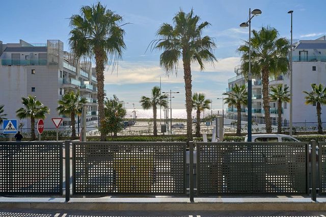 2 sovrum Lägenhet till salu i Torrox-Costa, Torrox med pool garage - 305 000 € (Ref: 10094948)
