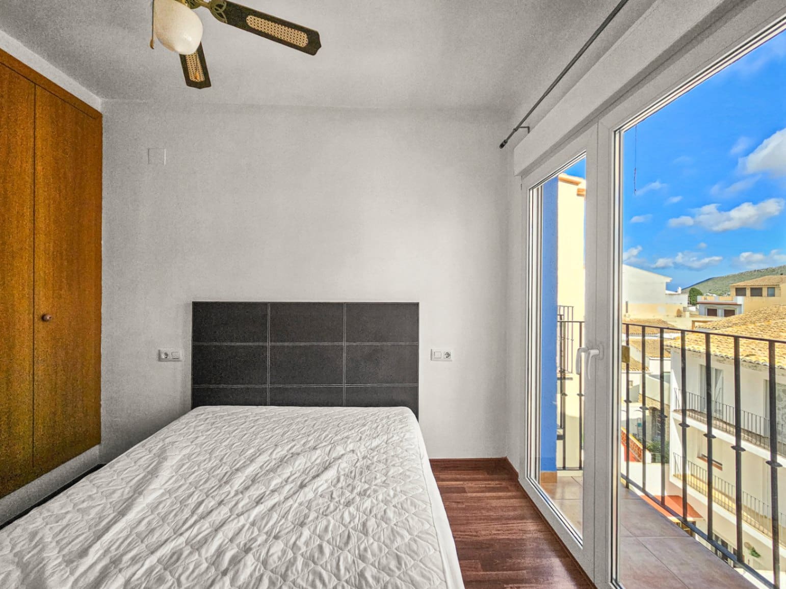 3 sovrum Lägenhet till salu i Benitachell / Benitatxell med garage - 275 000 € (Ref: 10163992)