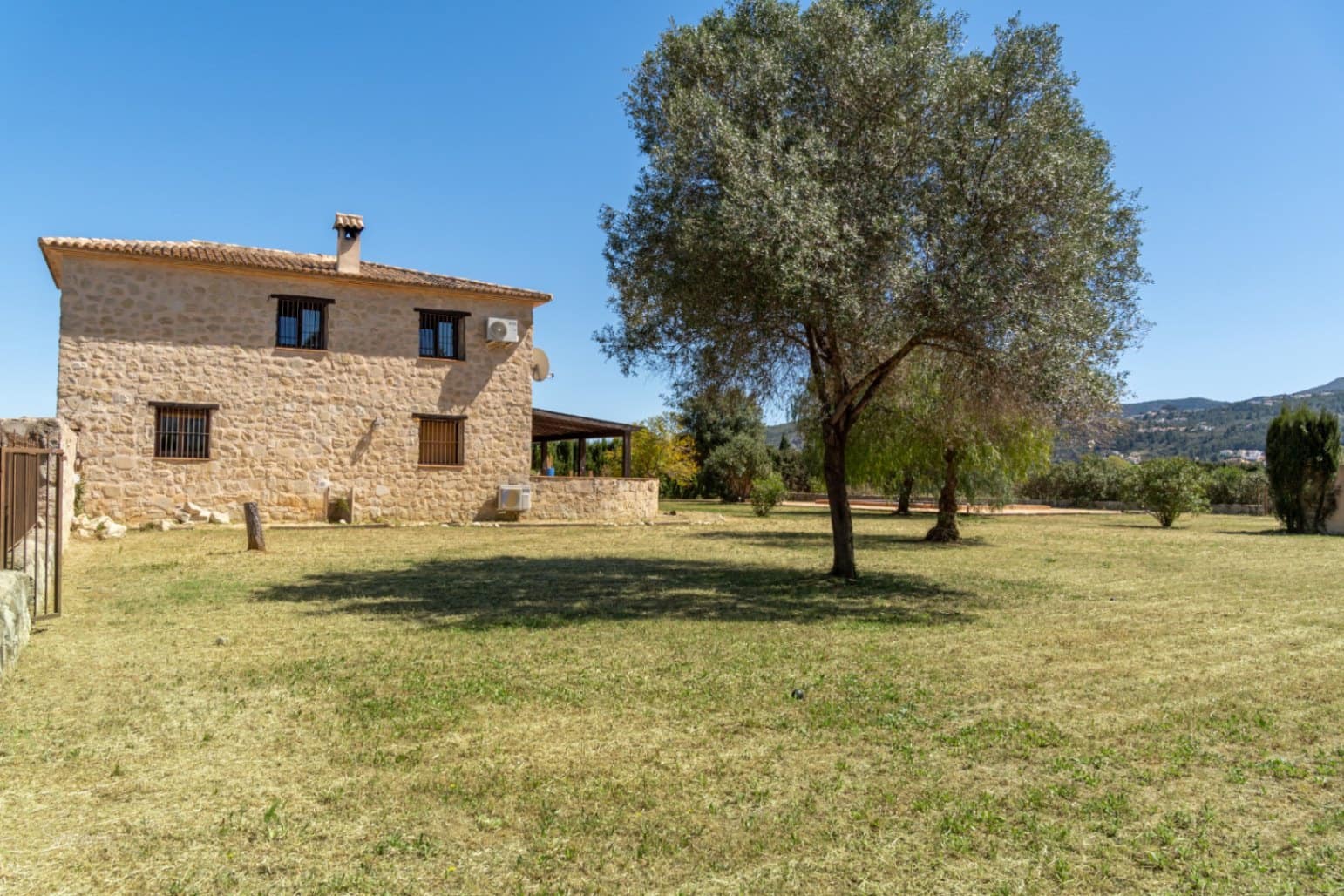 5 slaapkamer Finca/Landhuis te koop in Benidoleig met zwembad - € 1.495.000 (Ref: 9428248)