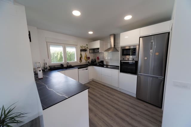 4 bedroom Villa for sale in Llíria with pool garage - € 590,000 (Ref: 9428251)