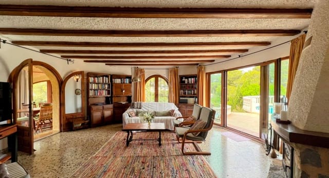 3 makuuhuone Huvila myytävänä paikassa Javea / Xàbia mukana uima-altaan 
autotalli - 1 290 000 € (Ref: 9428266)