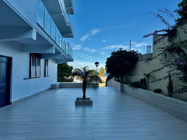 3 makuuhuone Huoneisto myytävänä paikassa Dénia mukana 
autotalli - 210 000 € (Ref: 9451194)