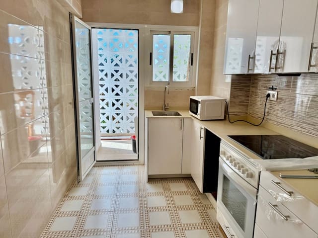 3 makuuhuone Huoneisto myytävänä paikassa Dénia mukana 
autotalli - 210 000 € (Ref: 9451194)