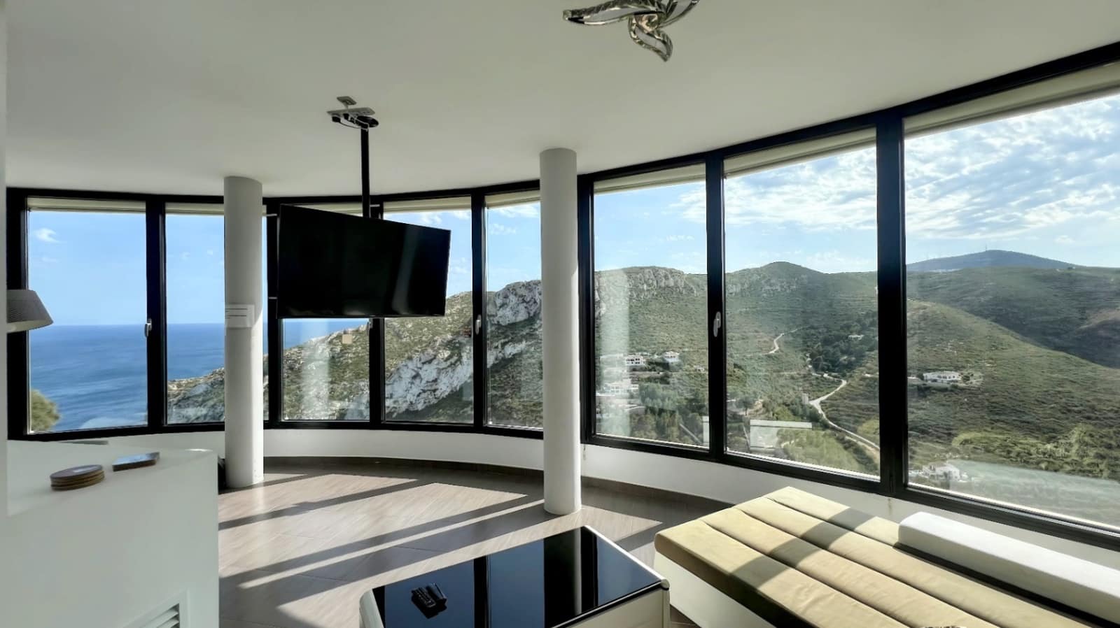 4 bedroom Villa for sale in Javea / Xabia with pool - € 2,800,000 (Ref: 9480891)