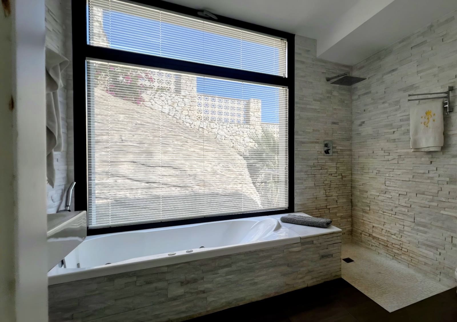 4 bedroom Villa for sale in Javea / Xabia with pool - € 2,800,000 (Ref: 9480891)