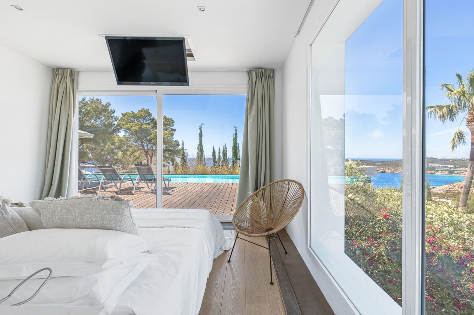 4 soveværelse Villa til salg i Ibiza by med garage - € 3.300.000 (Ref: 9523687)
