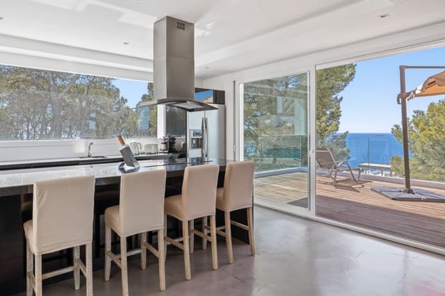 4 soveværelse Villa til salg i Ibiza by med garage - € 3.300.000 (Ref: 9523687)