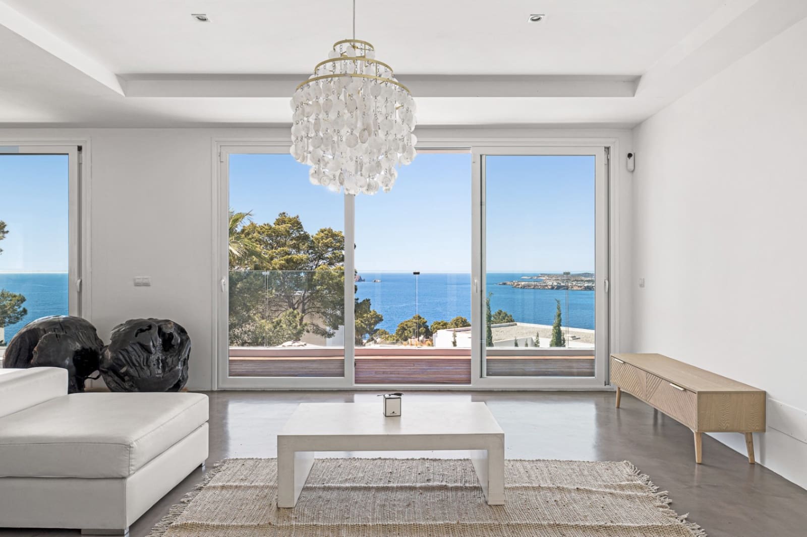 4 soveværelse Villa til salg i Ibiza by med garage - € 3.300.000 (Ref: 9523687)