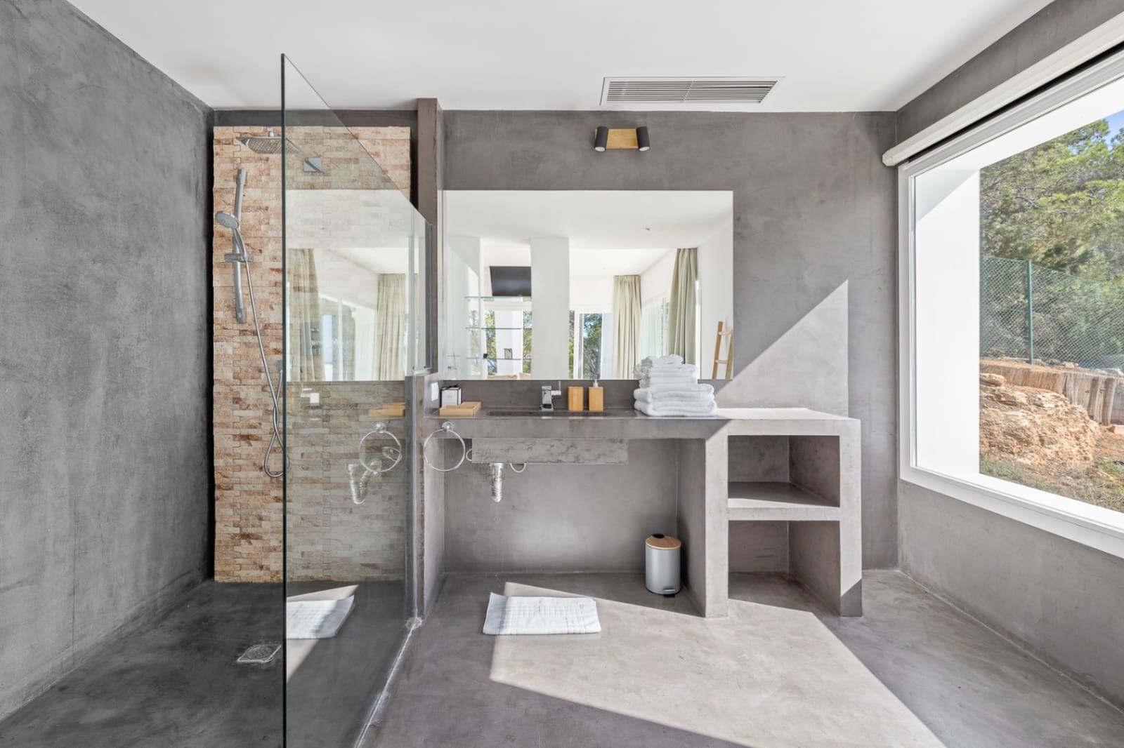 4 soveværelse Villa til salg i Ibiza by med garage - € 3.300.000 (Ref: 9523687)