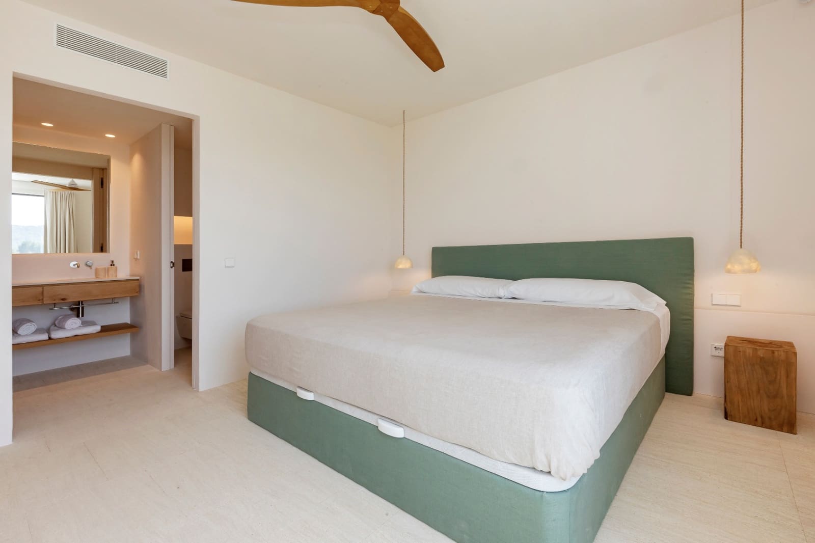 7 soveværelse Villa til salg i Ibiza by med swimmingpool - € 8.400.000 (Ref: 9523688)