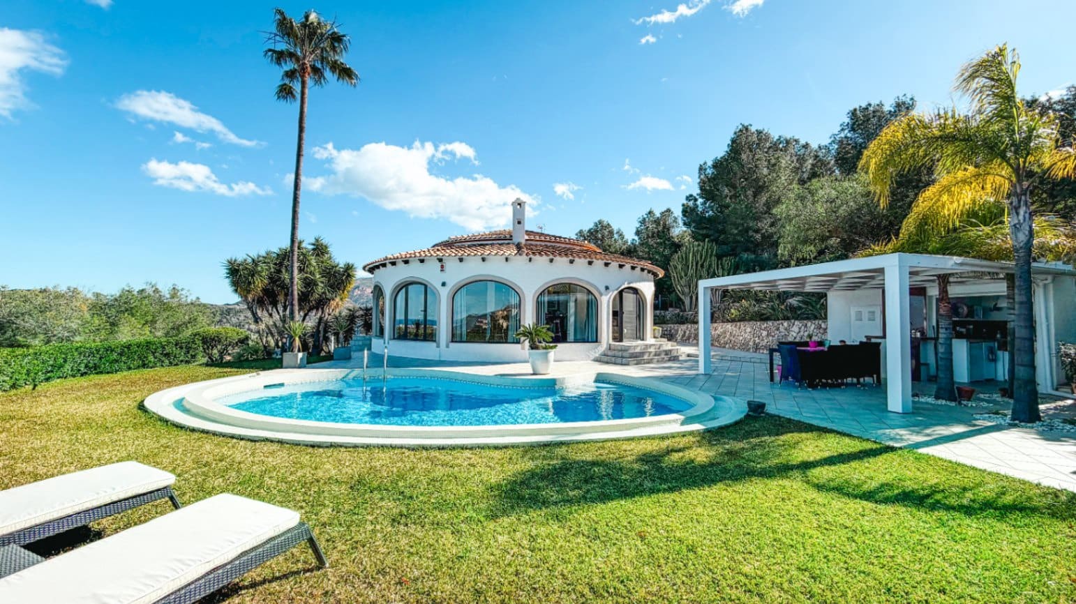 3 soveværelse Villa til salg i La Sella med swimmingpool garage - € 889.000 (Ref: 9603540)