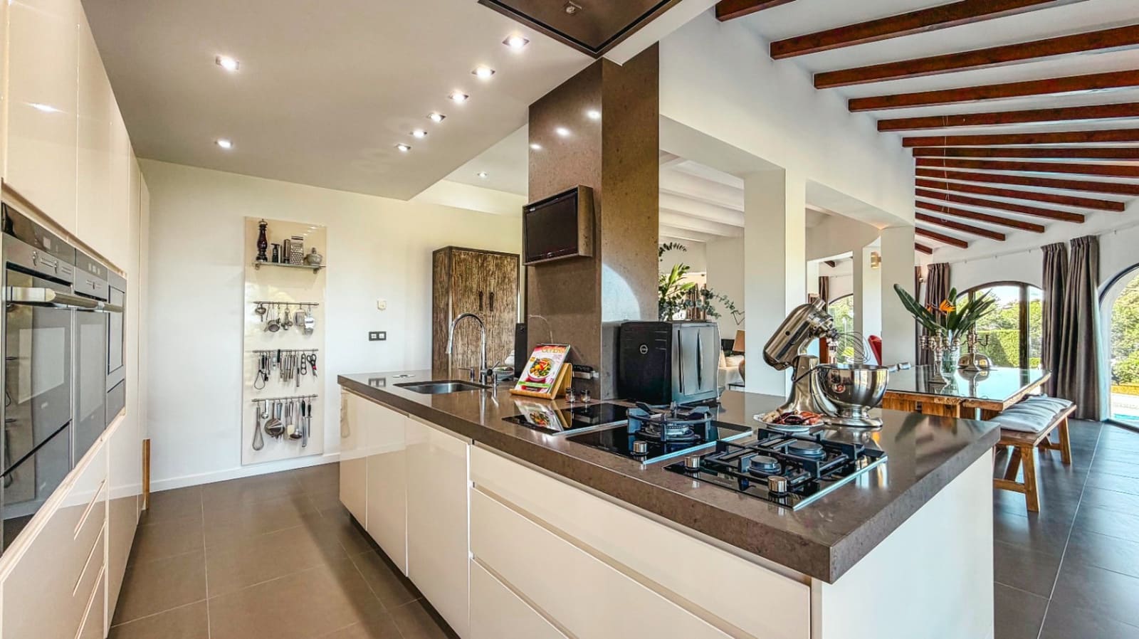 3 soveværelse Villa til salg i La Sella med swimmingpool garage - € 889.000 (Ref: 9603540)